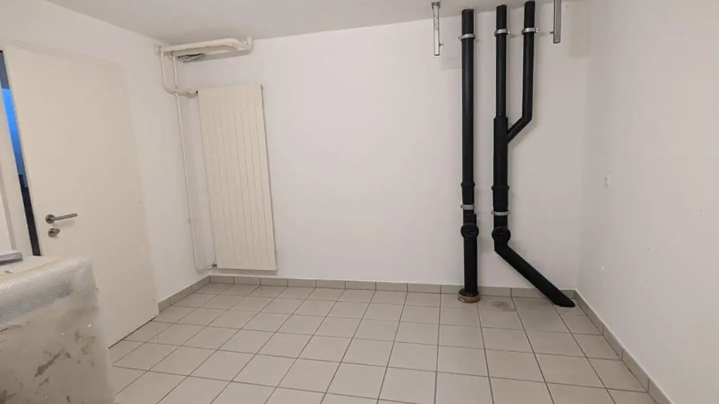 Storage space for rent - Route André-Piller 15, 1762 Givisiez - Photo 2