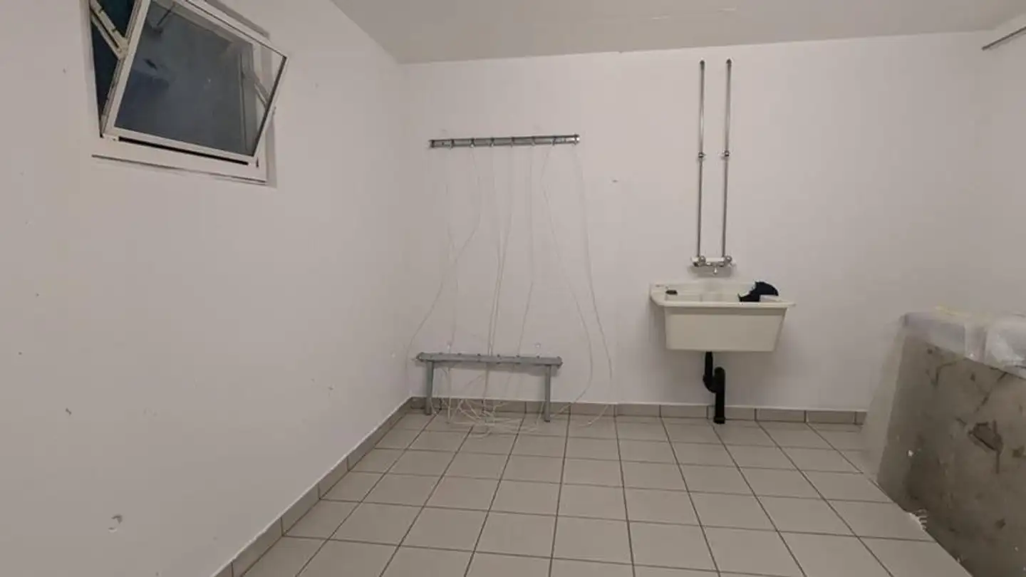 Storage space for rent - Route André-Piller 15, 1762 Givisiez - Photo 4