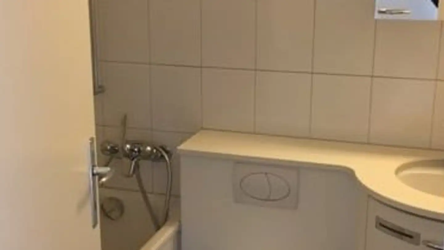 Wohnung mieten - Schlossstrasse, 3613 Steffisburg - Foto 3