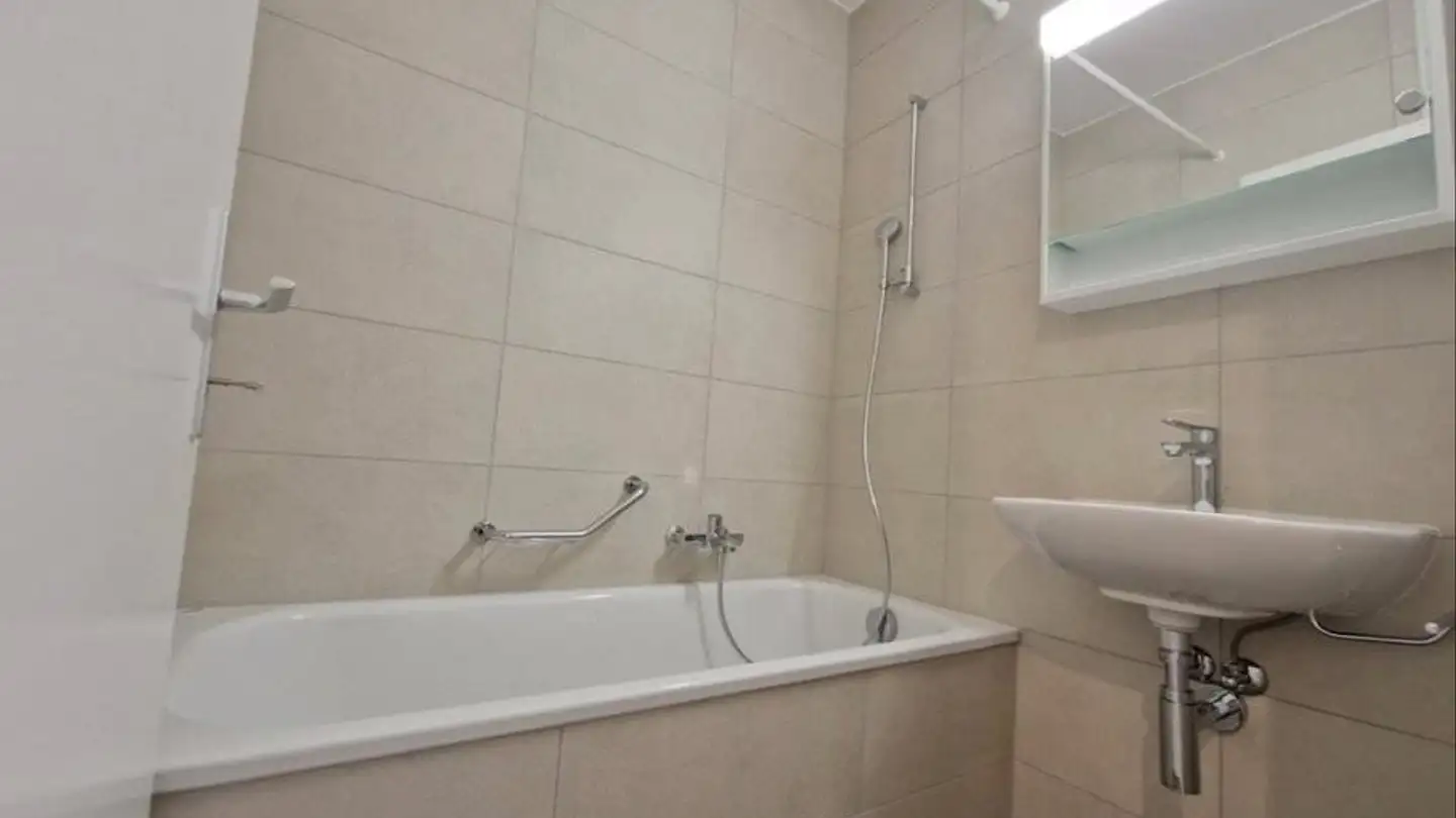 Wohnung mieten - Chemin Des Roses 5, 1020 Renens VD - Foto 3