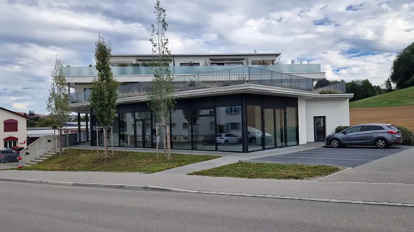 Gewerbe mieten - Bahnhofstrasse 30, 3185 Schmitten FR