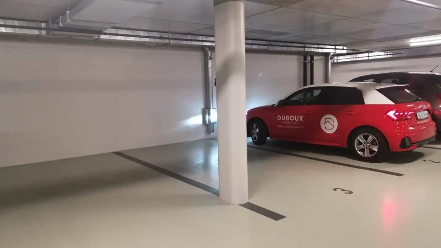 Indoor motorbike parking space for rent - Place De La Gare 5, 1860 Aigle - Photo 3