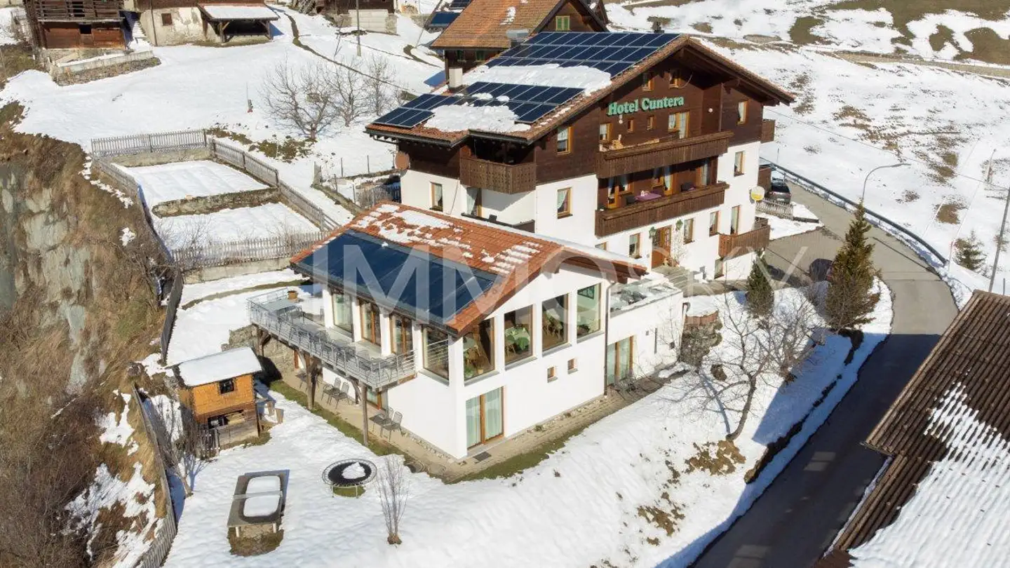 Residential building for sale - 7184 Curaglia