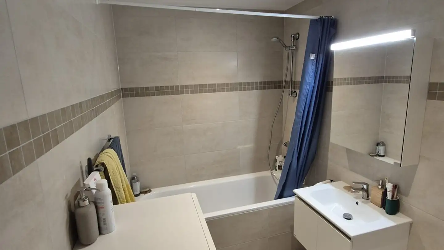 Stanza singola in affitto - Avenue De La Gare 11, 1680 Romont FR - Photo 3