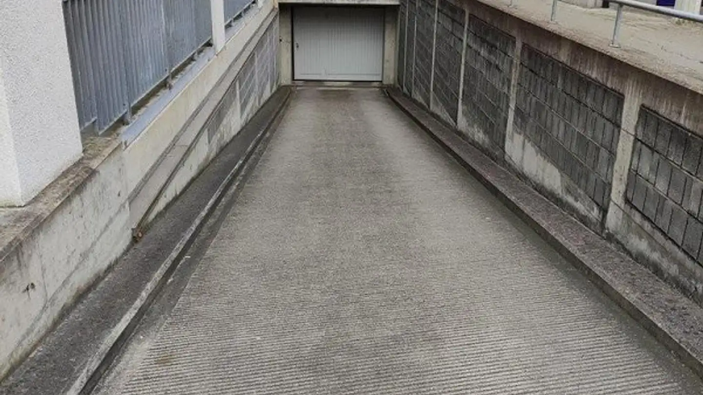 Underground parking space for rent - Florastrasse 14, 8610 Uster - Photo 2