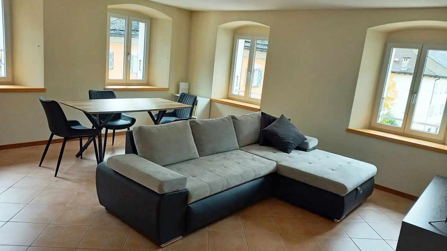 Appartement à louer - Piazza Nuova 11, 6537 Grono