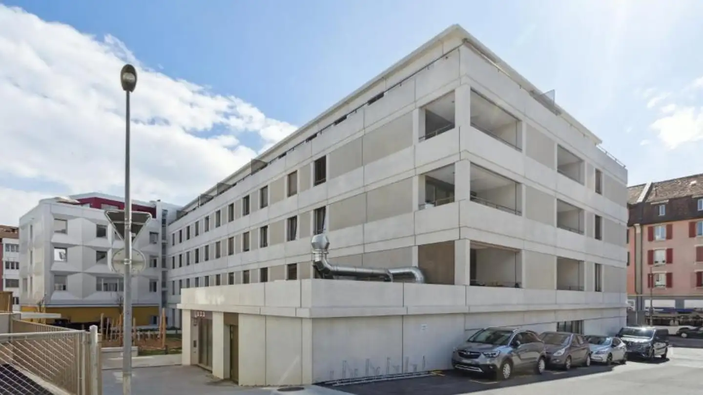 Überdachter Motorradparkplatz mieten - Chemin De Mongevon 2, 1023 Crissier
