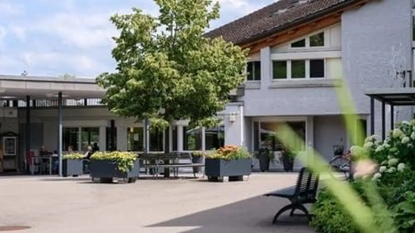 Zimmer mieten - Im Loo 1, 8133 Esslingen