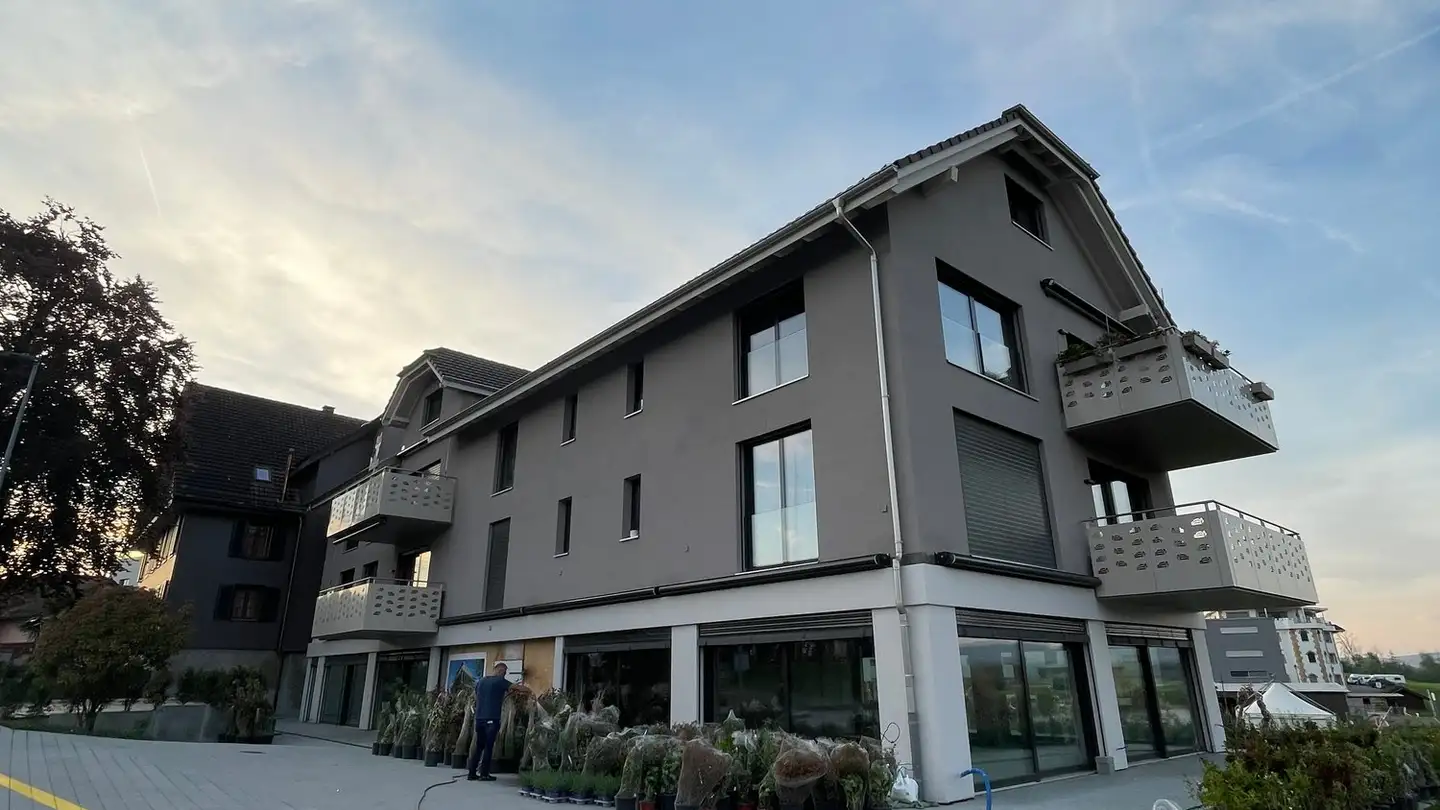 Commercial for rent - Bodenfeldstrasse 2b, 5643 Sins