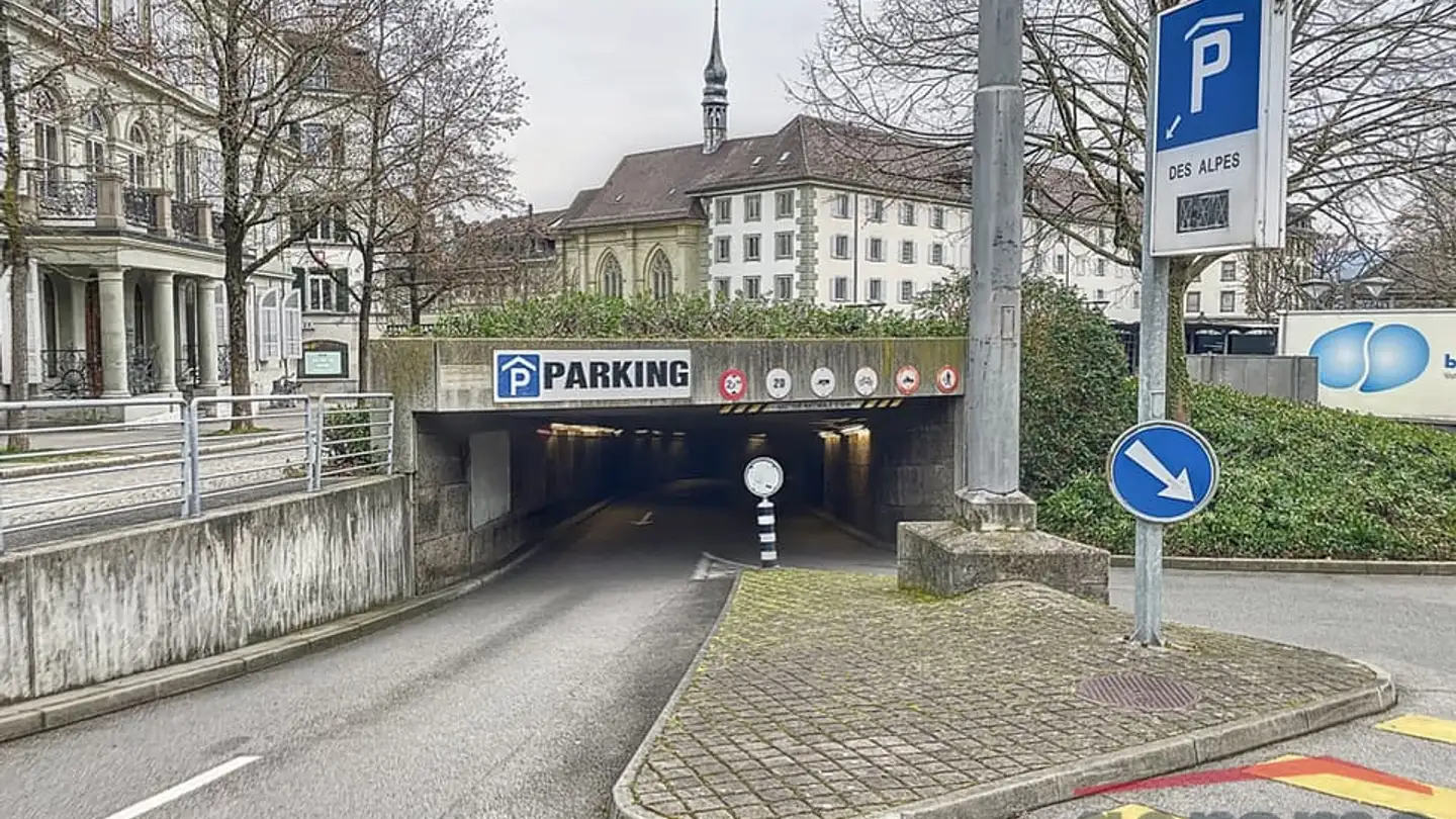Garage singolo in affitto - Square Des Places 7, 1700 Fribourg