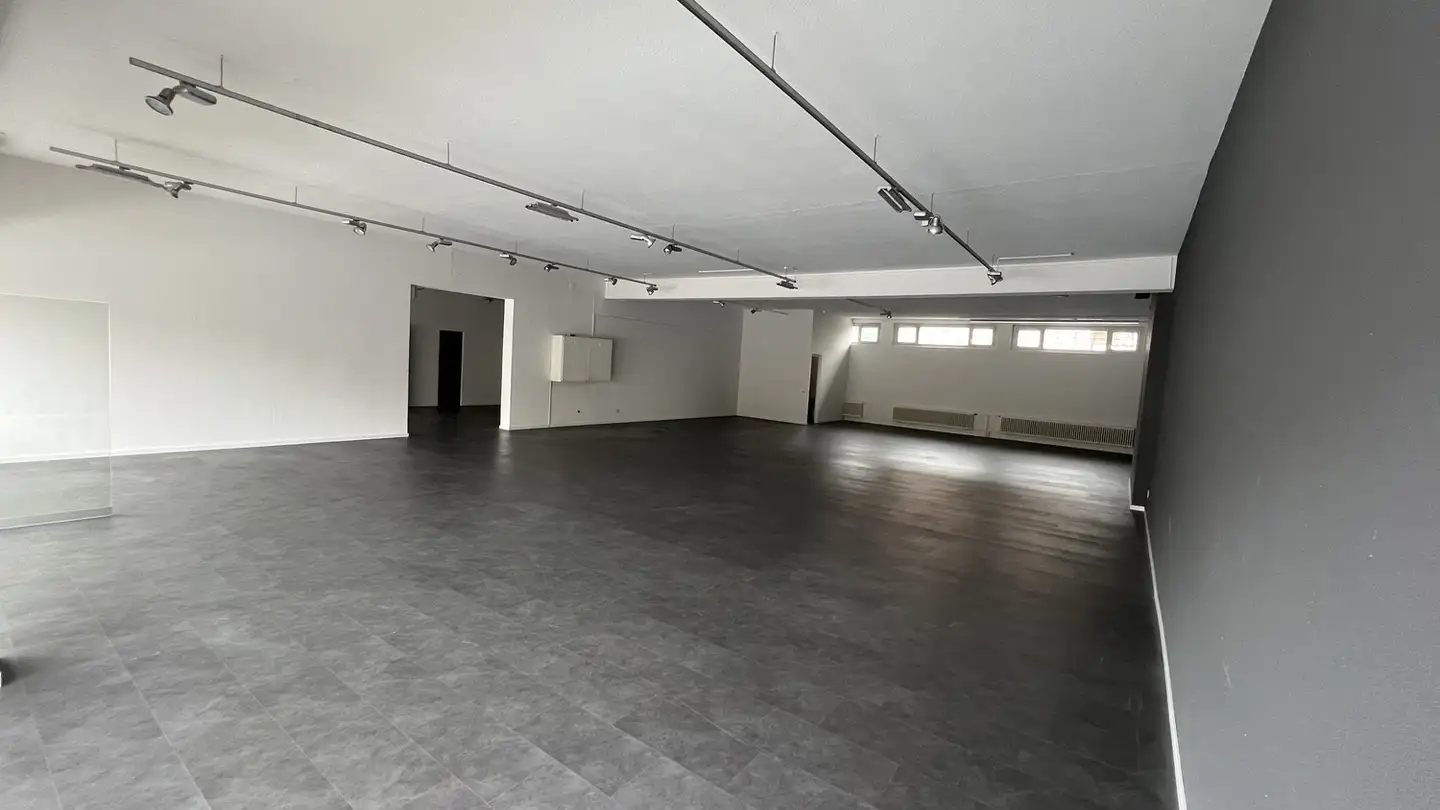 Geschäft mieten - Ueberlandstrasse 350, 8051 Zürich - Foto 2
