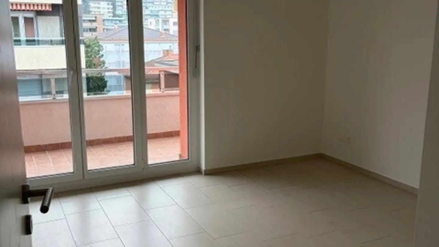 Apartment for rent - Via Delle Scuole, 6900 Lugano - Photo 2