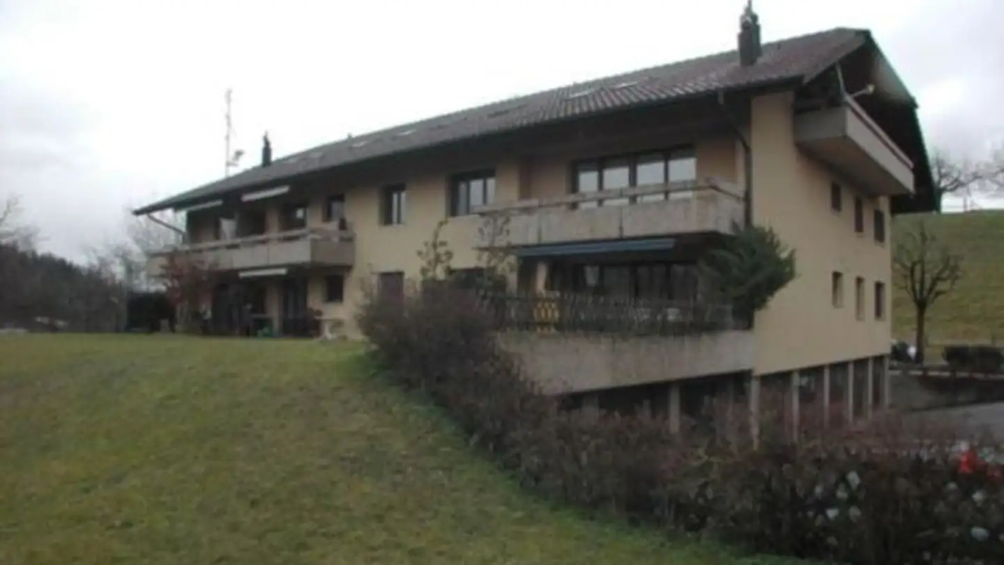 Attique à louer - Bachstrasse 23, 3298 Oberwil b. Büren