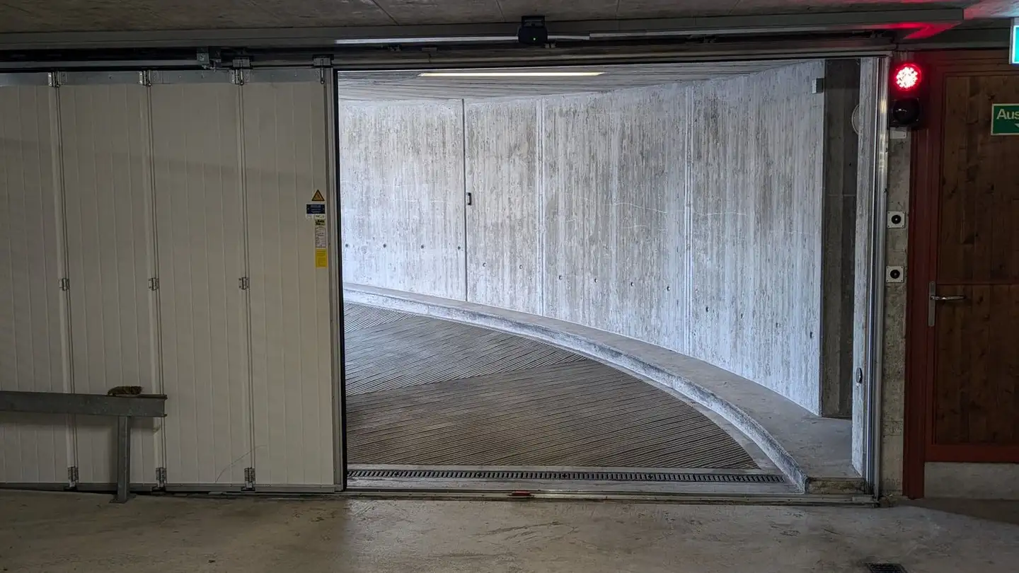Parcheggio sotterraneo in affitto - Säumerstrasse 48, 8803 Rüschlikon - Photo 3