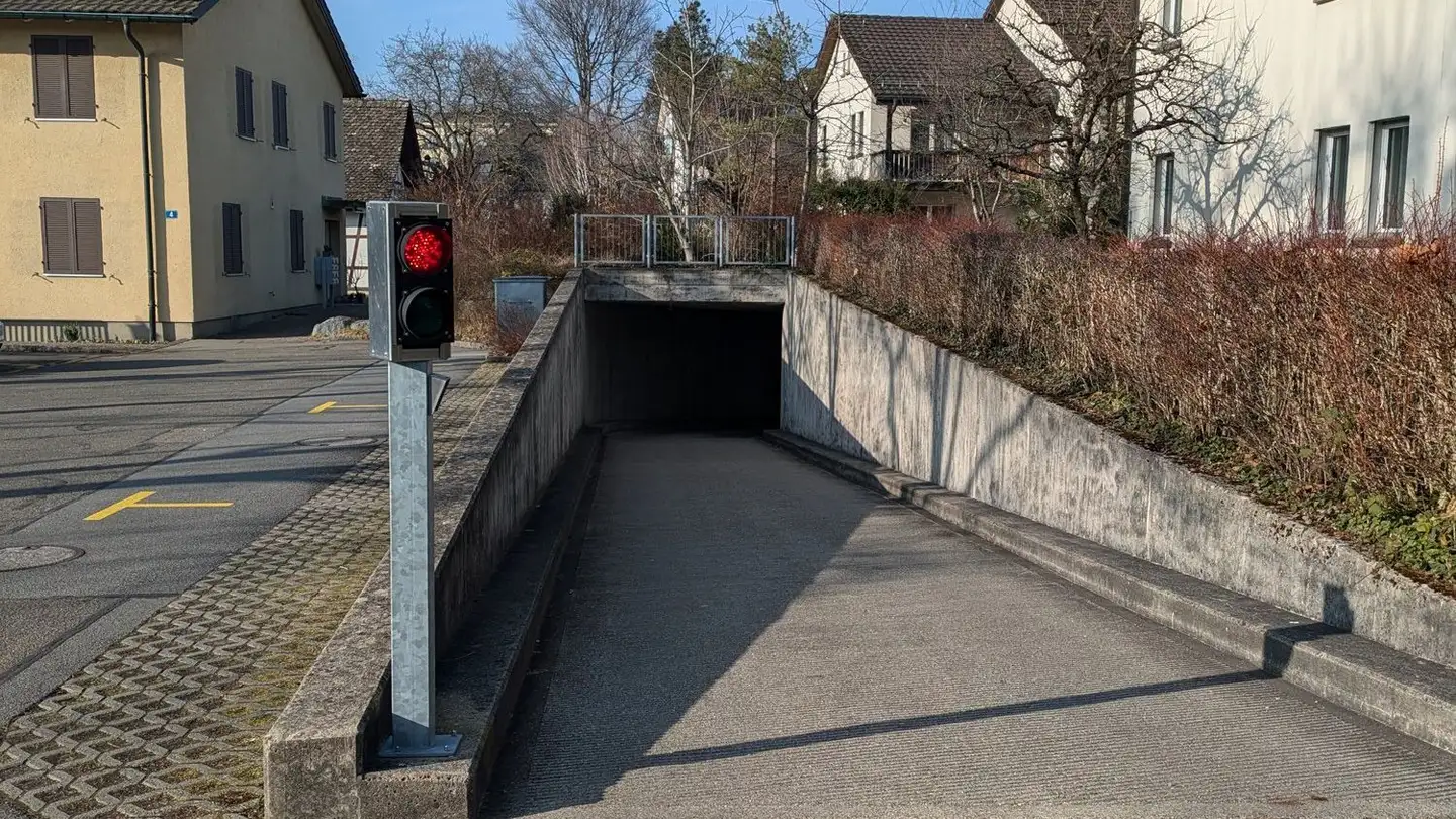 Tiefgaragenstellplatz mieten - Säumerstrasse 48, 8803 Rüschlikon