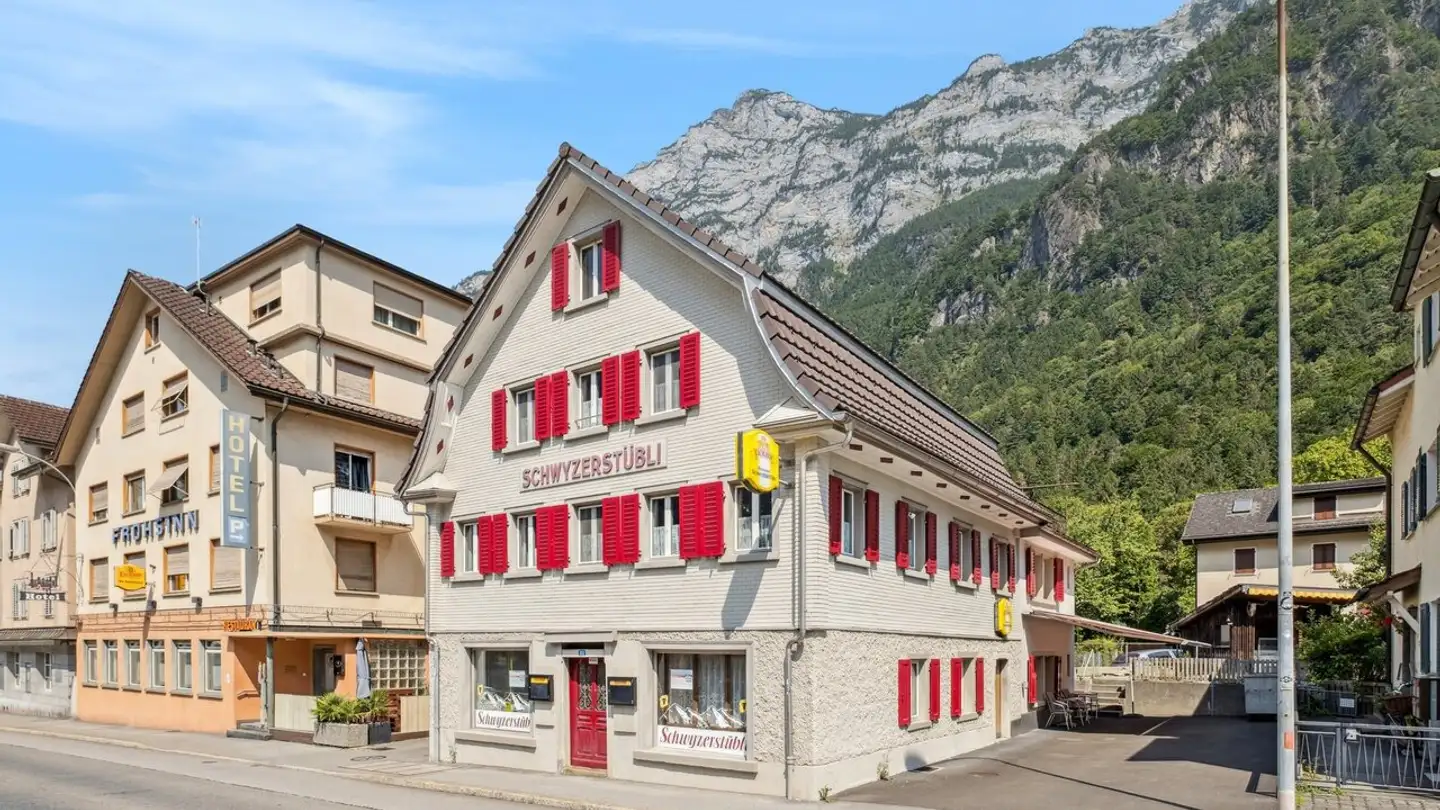 Mixed-use building for sale - Gotthardstrasse, 6472 Erstfeld