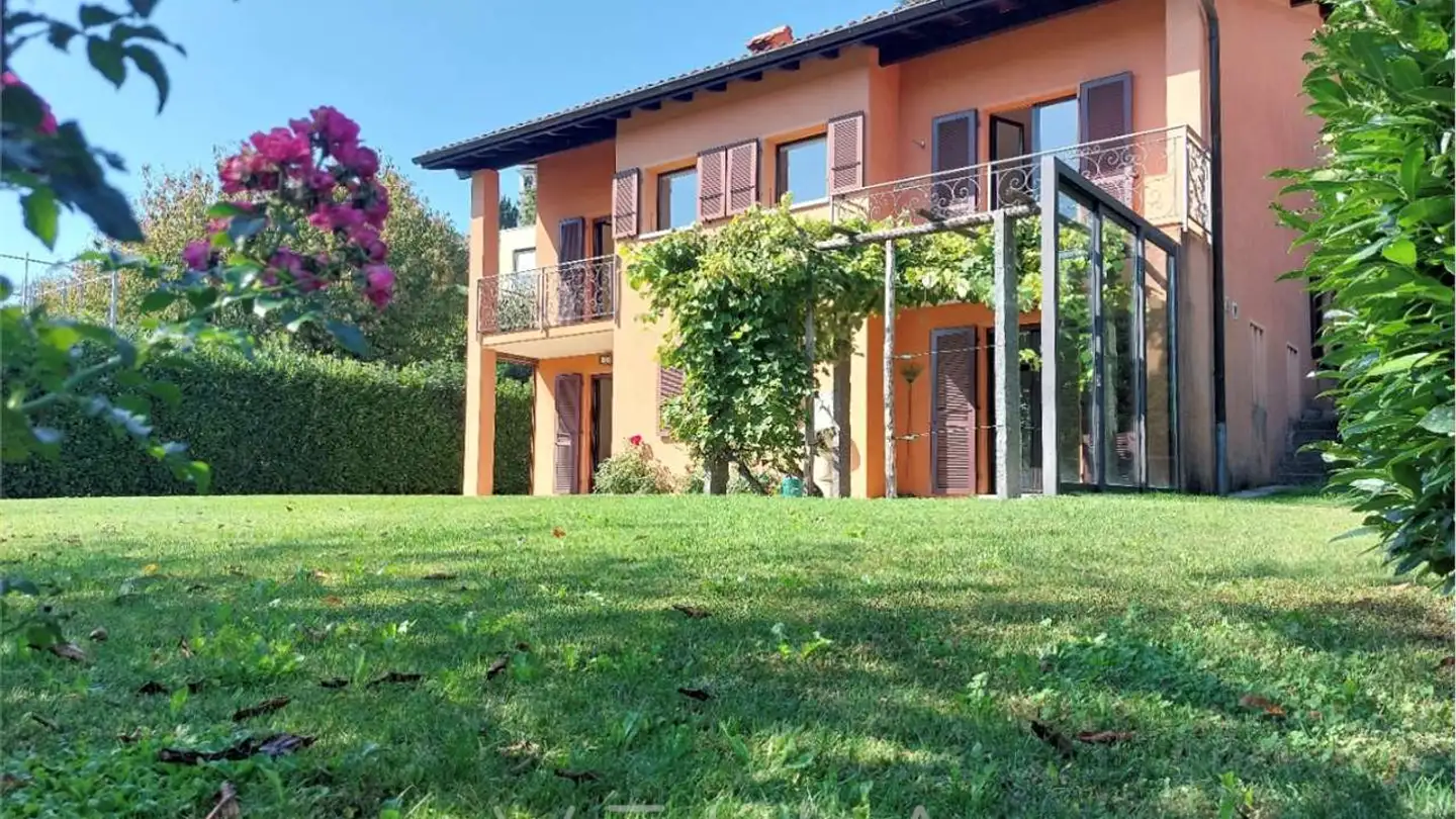 Villa for sale - Via Roncone 9, 6927 Agra