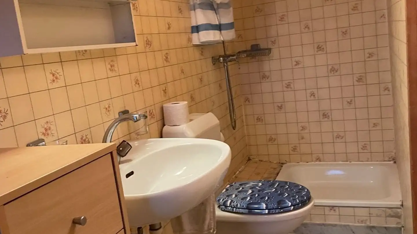 Single room for rent - Route Du Lac 14, 1636 Broc - Photo 2