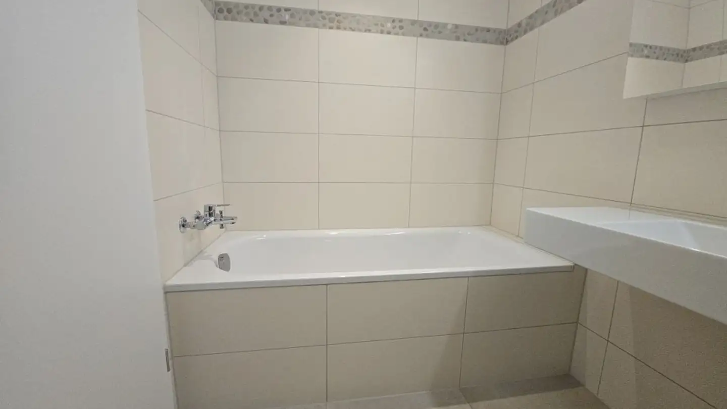 Apartment for rent - Route D'avenches, 1580 Donatyre - Photo 4