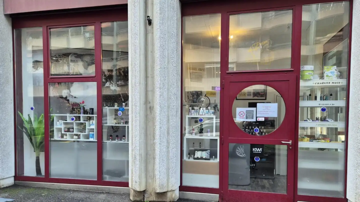 Arcade for rent - Chemin Du Centurion 6, 1227 Carouge GE