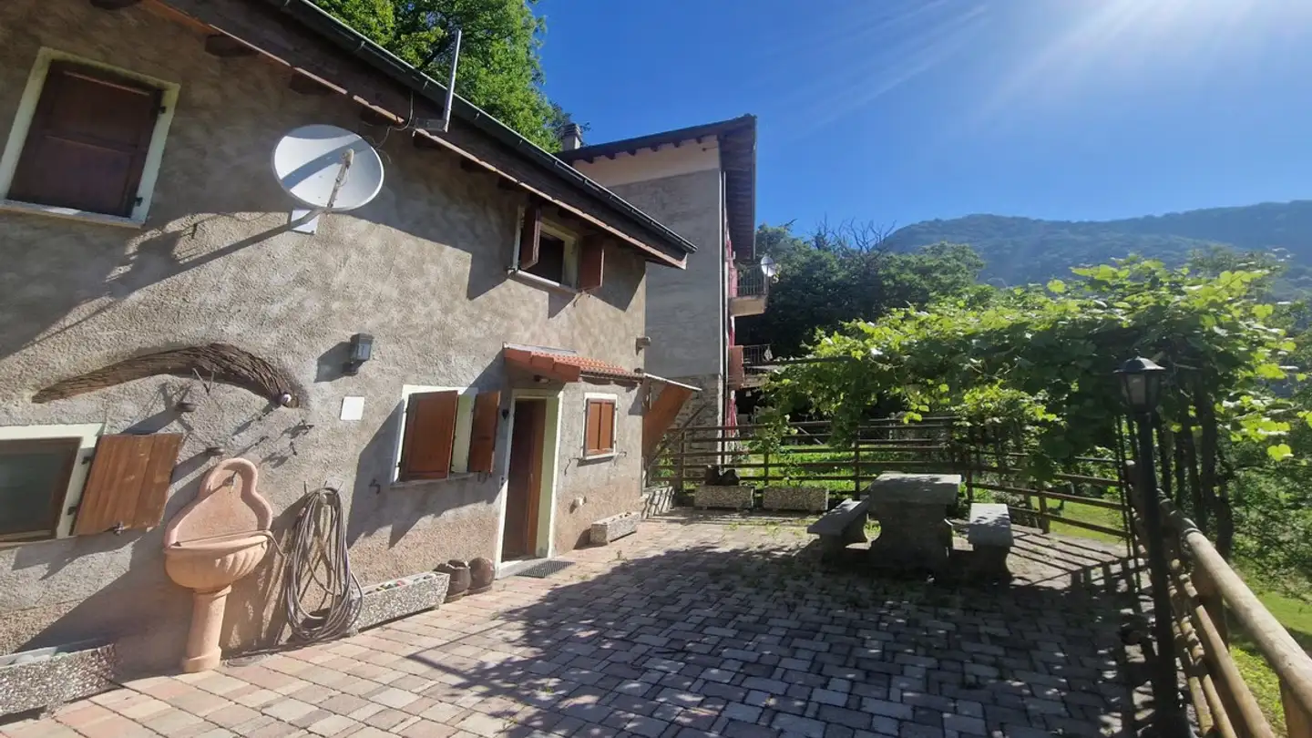 Casa singola in vendita - 6835 Morbio Superiore
