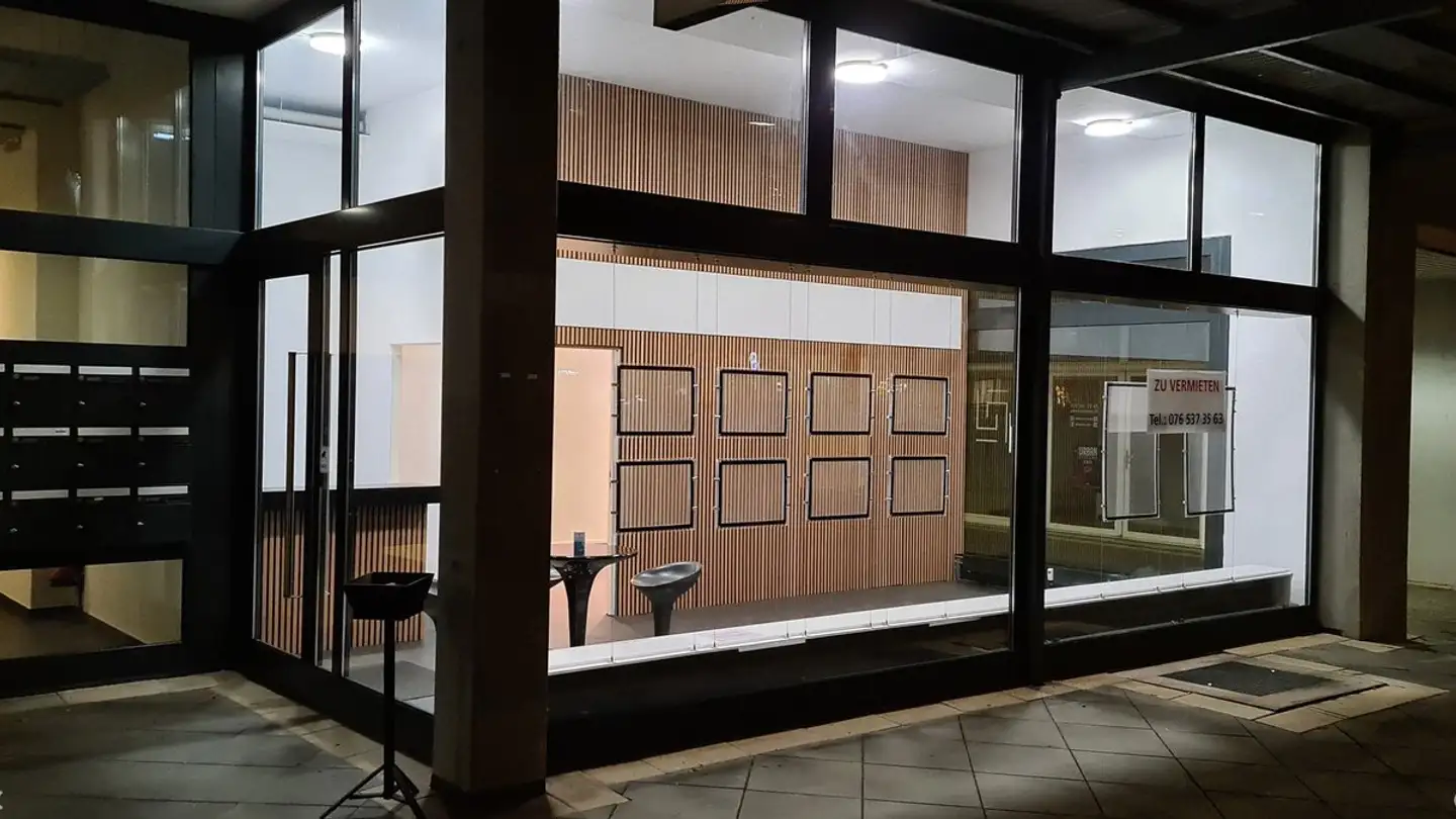 Gewerbe mieten - Rue Des Jardins / Gartenstrasse 13, 2502 Biel/Bienne