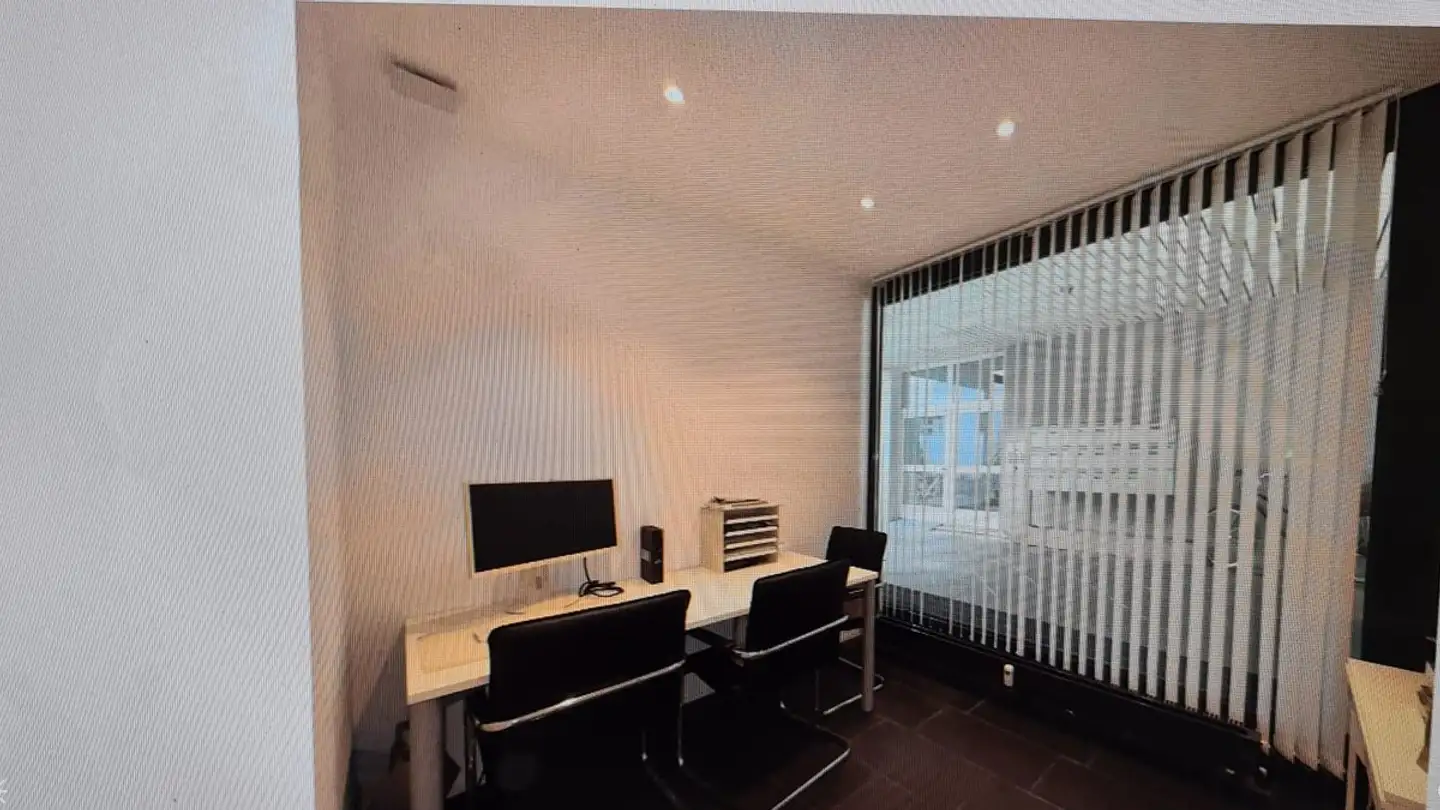 Commercial à louer - Rue Des Jardins / Gartenstrasse 13, 2502 Biel/Bienne - Photo 2