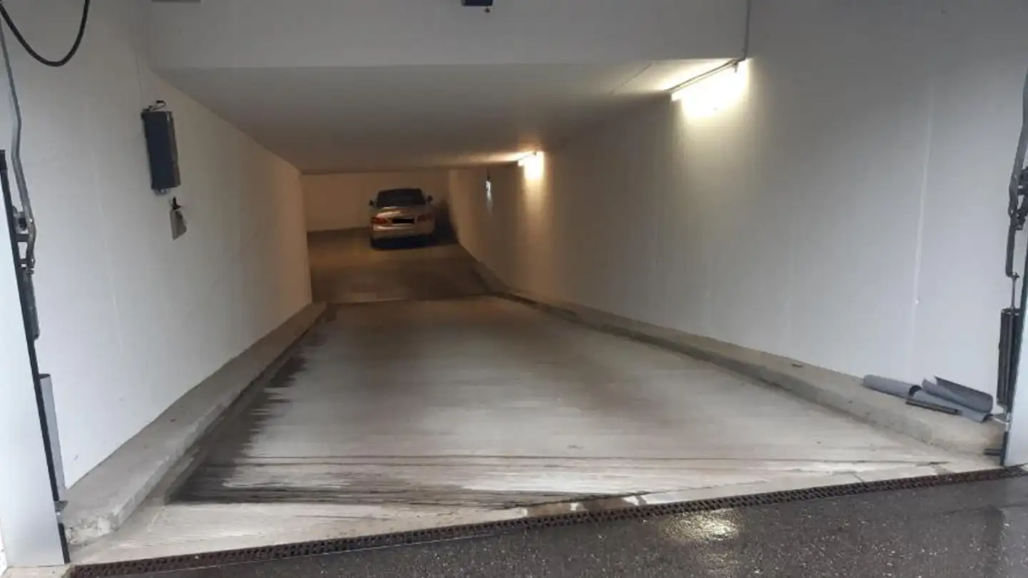 Place de parking souterraine à louer - Sonnenhofstrasse, 5621 Zufikon - Photo 3