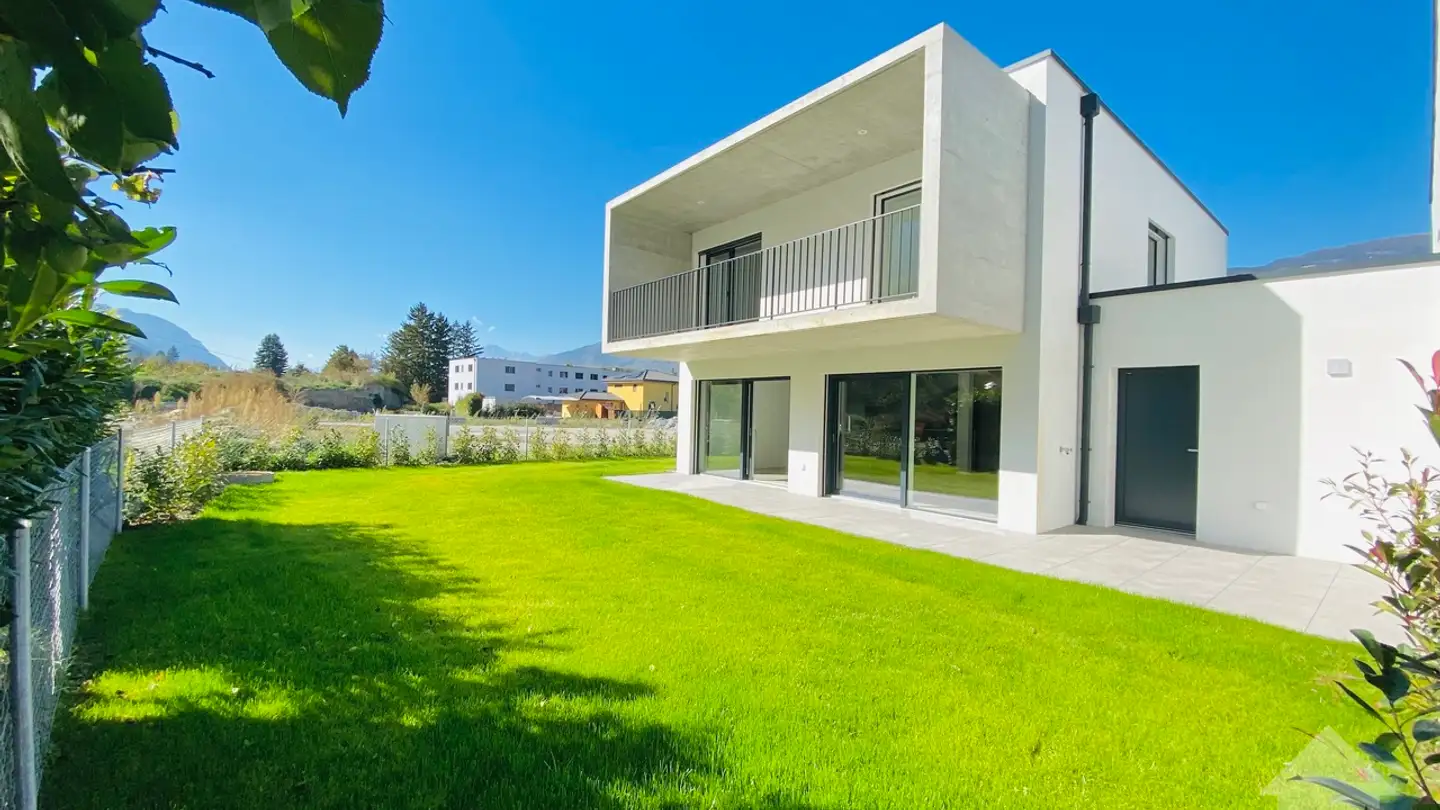 Row house for sale - 3966 Chalais