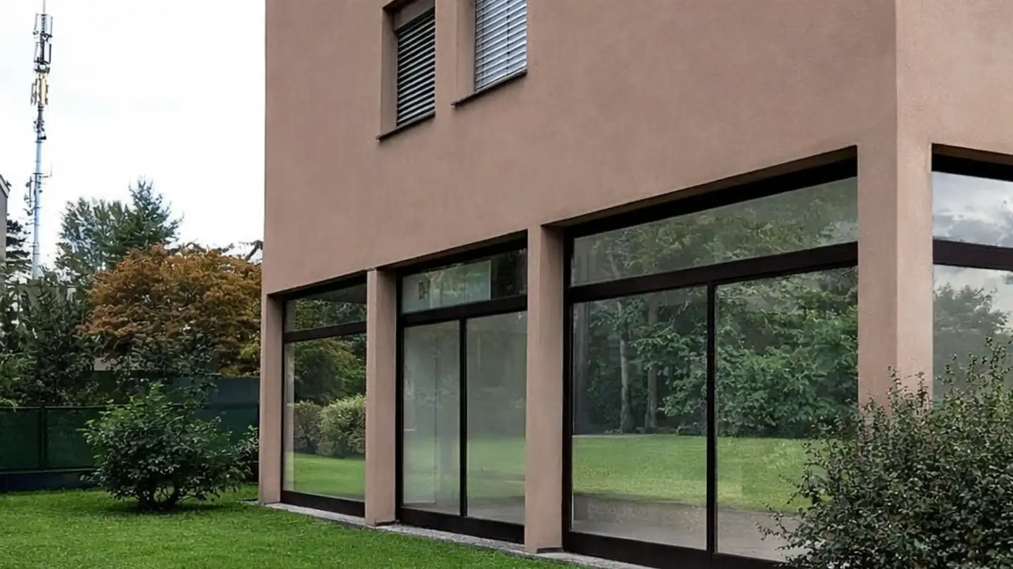 Immeuble mixte à louer - 6987 Caslano