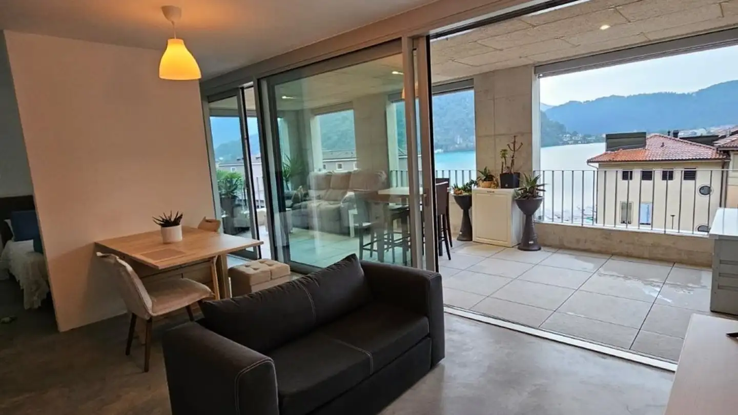 Appartement à louer - Via San Bernardino 7, 6988 Ponte Tresa