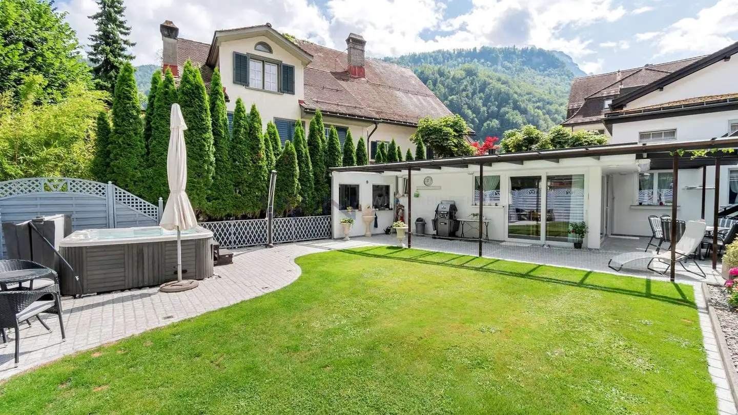 Single house for sale - 8754 Netstal
