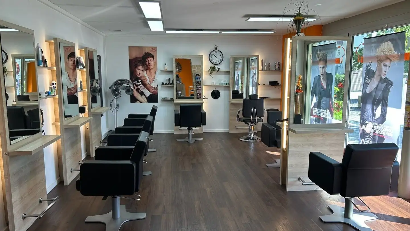Hairdresser for sale - 5420 Ehrendingen