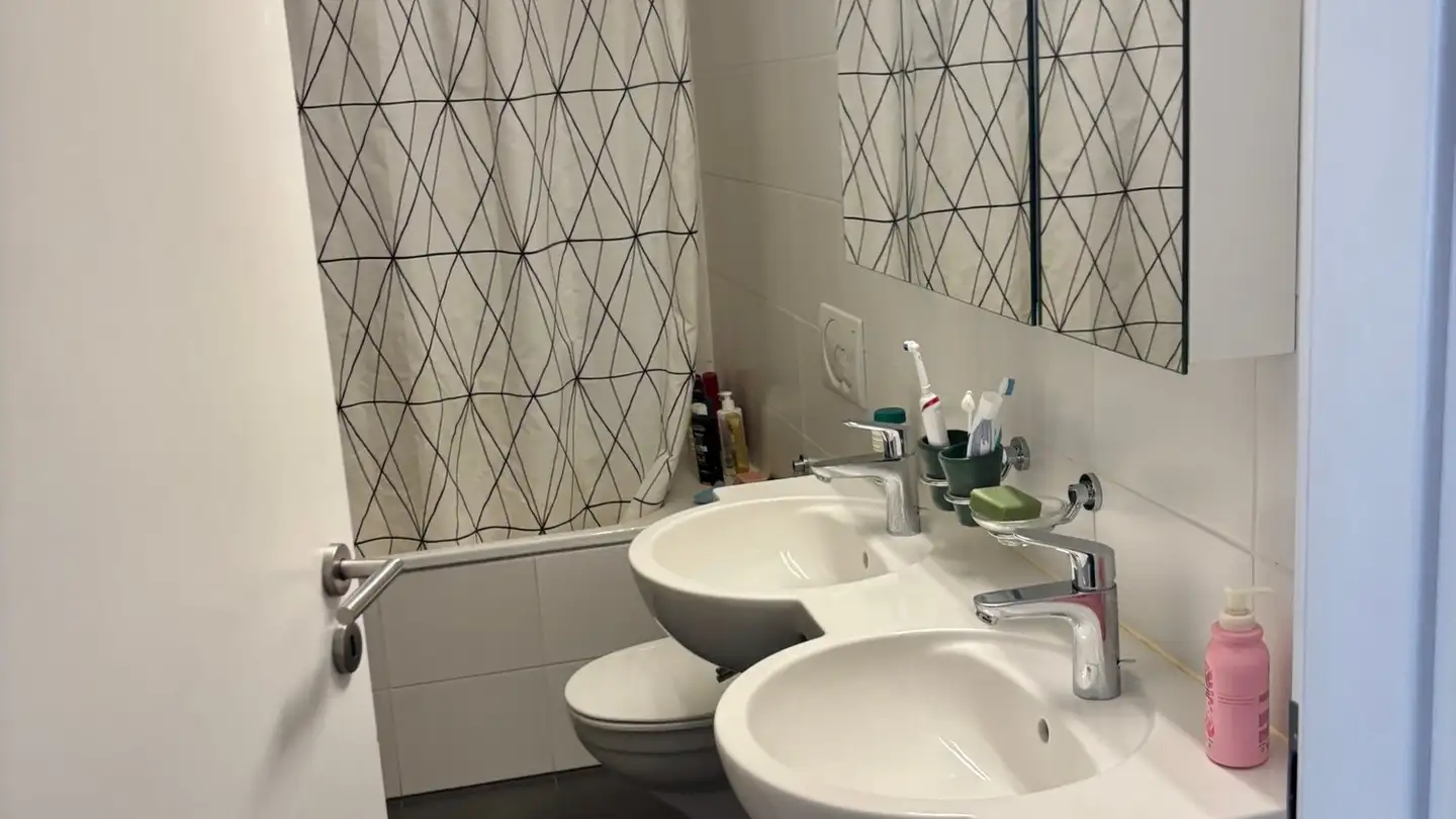 Apartment for rent - Route de l'Etraz 68, 1260 Nyon - Photo 4