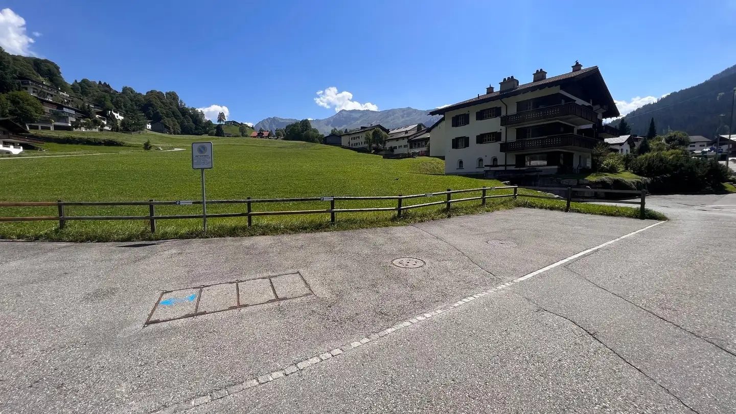 Outdoor parking space for rent - Klusweg, 7250 Klosters
