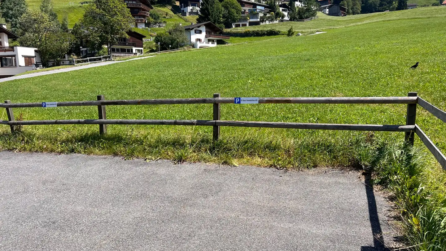 Outdoor parking space for rent - Klusweg, 7250 Klosters - Photo 2