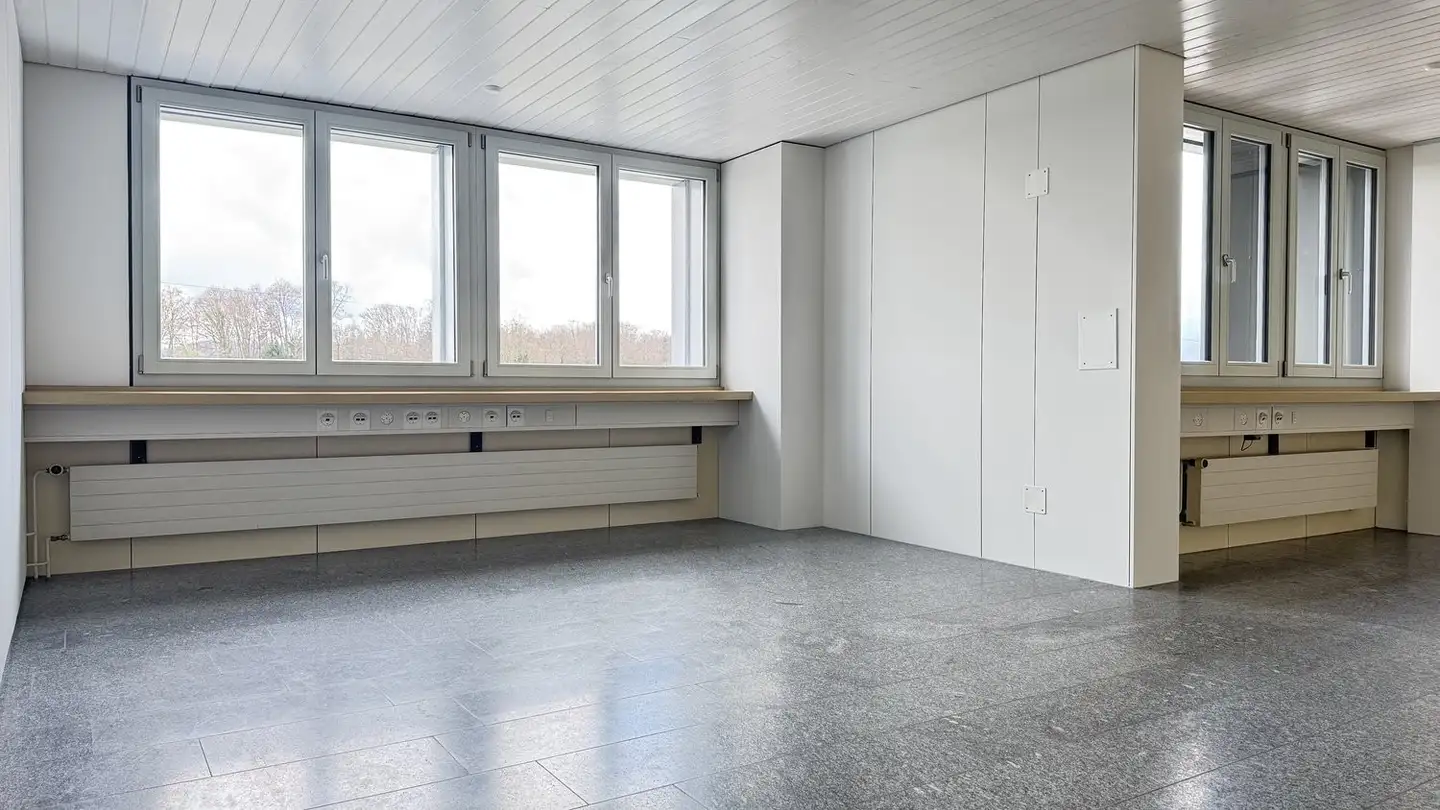 Commercial à louer - Bahnhofstrasse 37, 3427 Utzenstorf