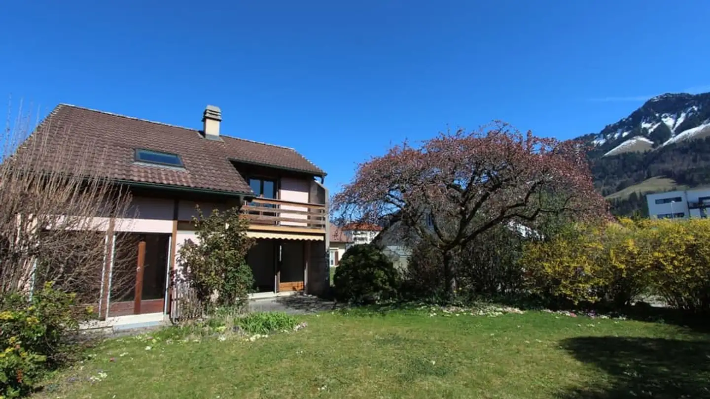 Single house for sale - 1636 Broc