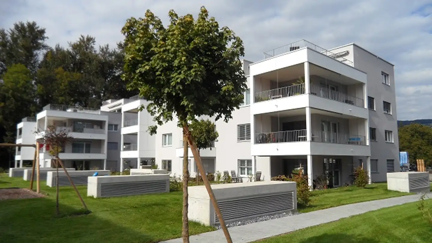 Indoor motorbike parking space for rent - 5620 Bremgarten AG