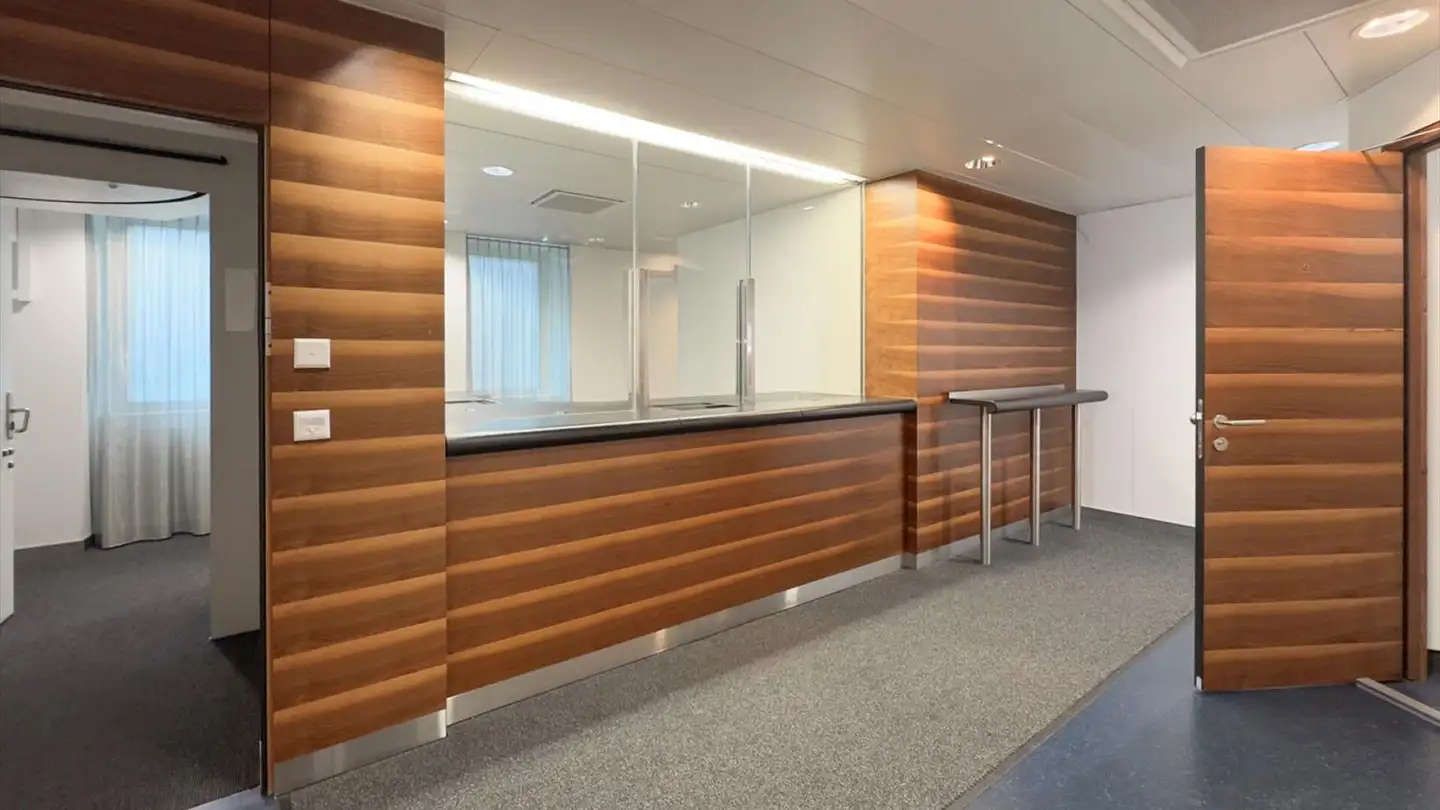 Commercial for rent - Avenue De La Gare 8, 1870 Monthey - Photo 4