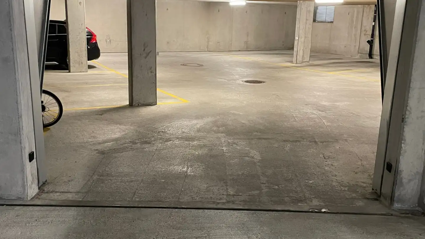 Tiefgaragenstellplatz mieten - Äussere Auenstrasse 10, 8303 Bassersdorf - Foto 4