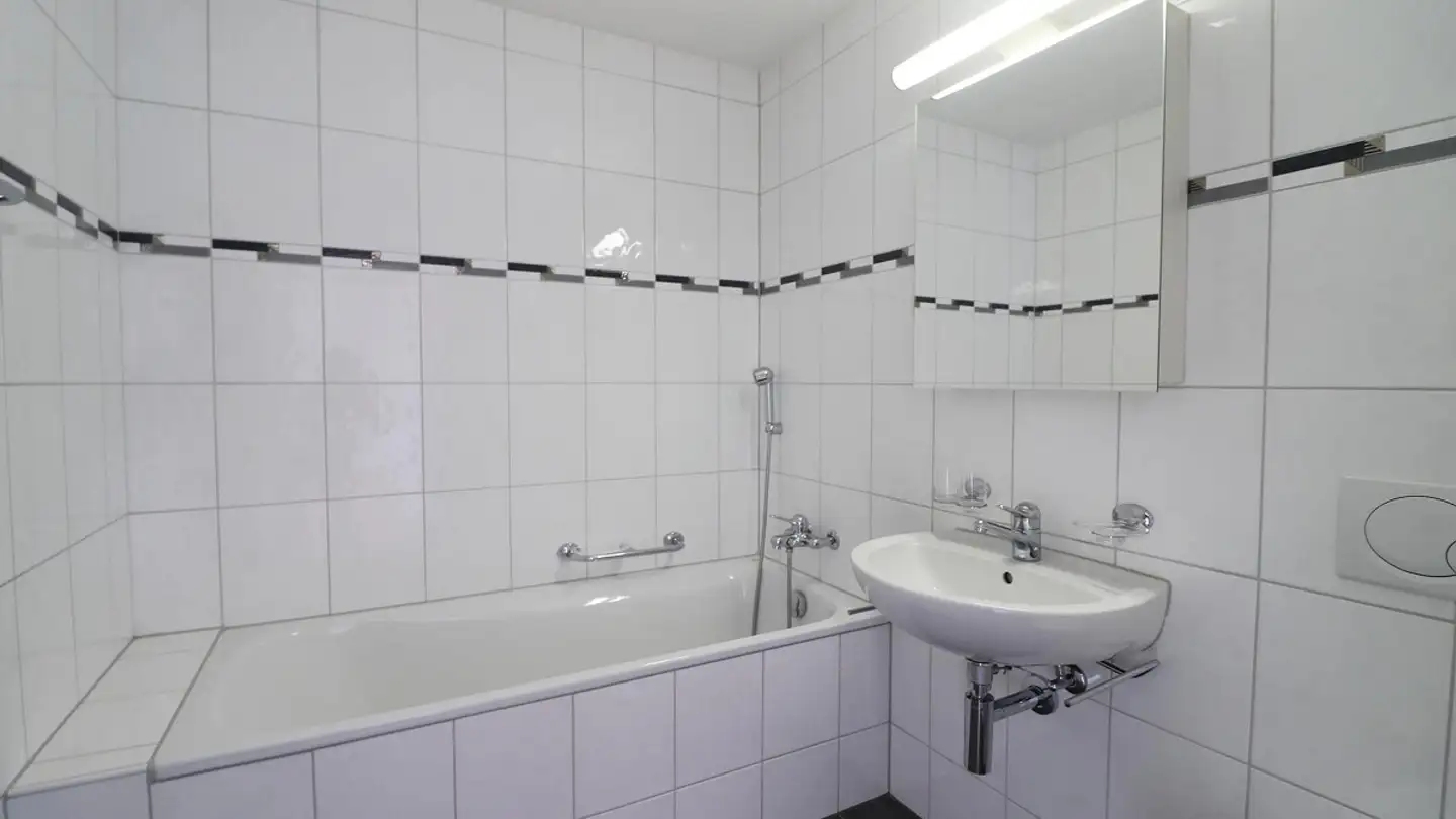 Apartment for rent - Schaffhauserzelgweg 4, 8240 Thayngen - Photo 4
