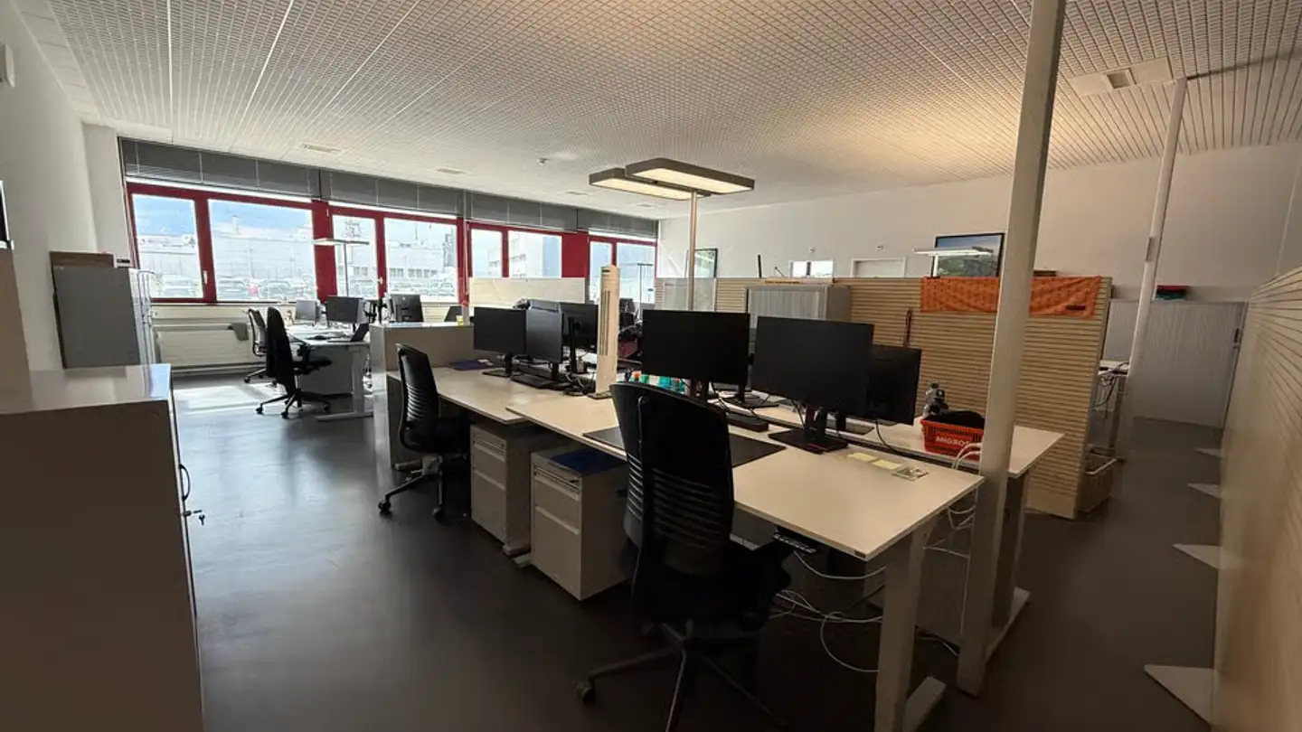 Gewerbe mieten - Rue Des Perveuils 2, 2074 Marin-Epagnier