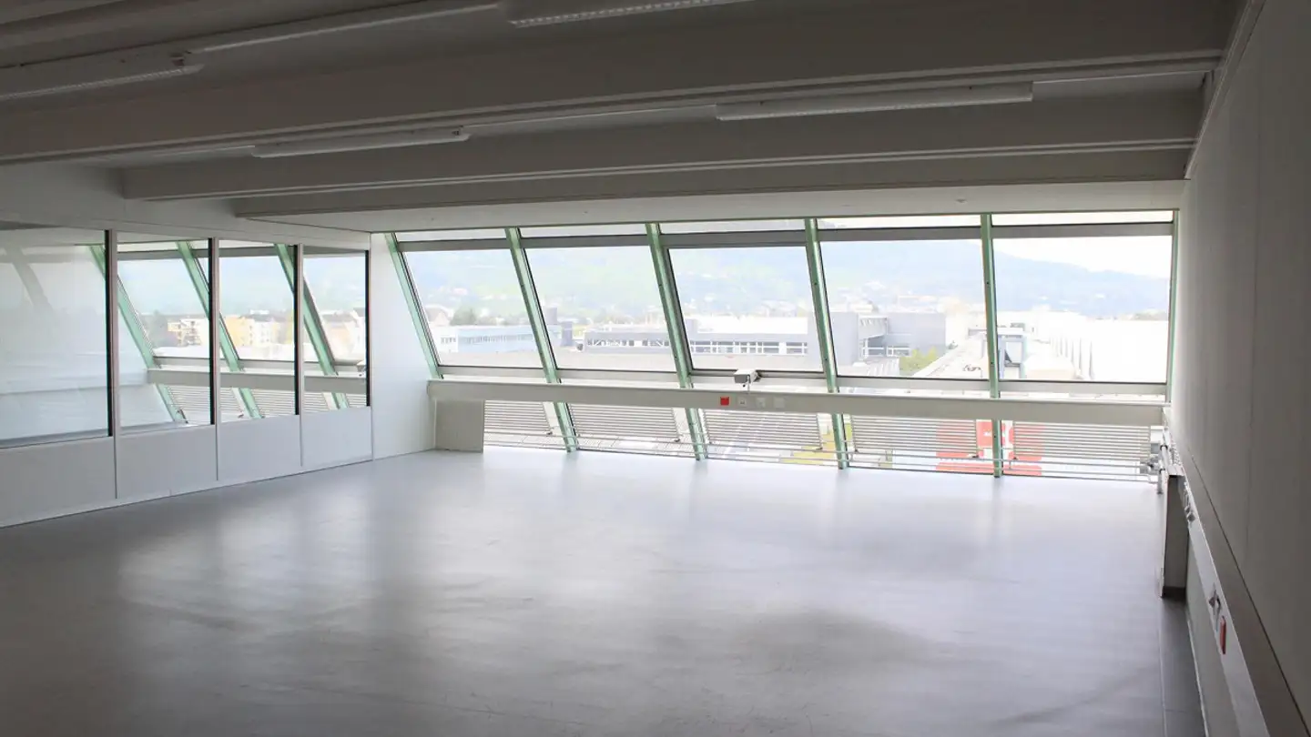 Commercial à louer - Espenstrasse 137, 9443 Widnau