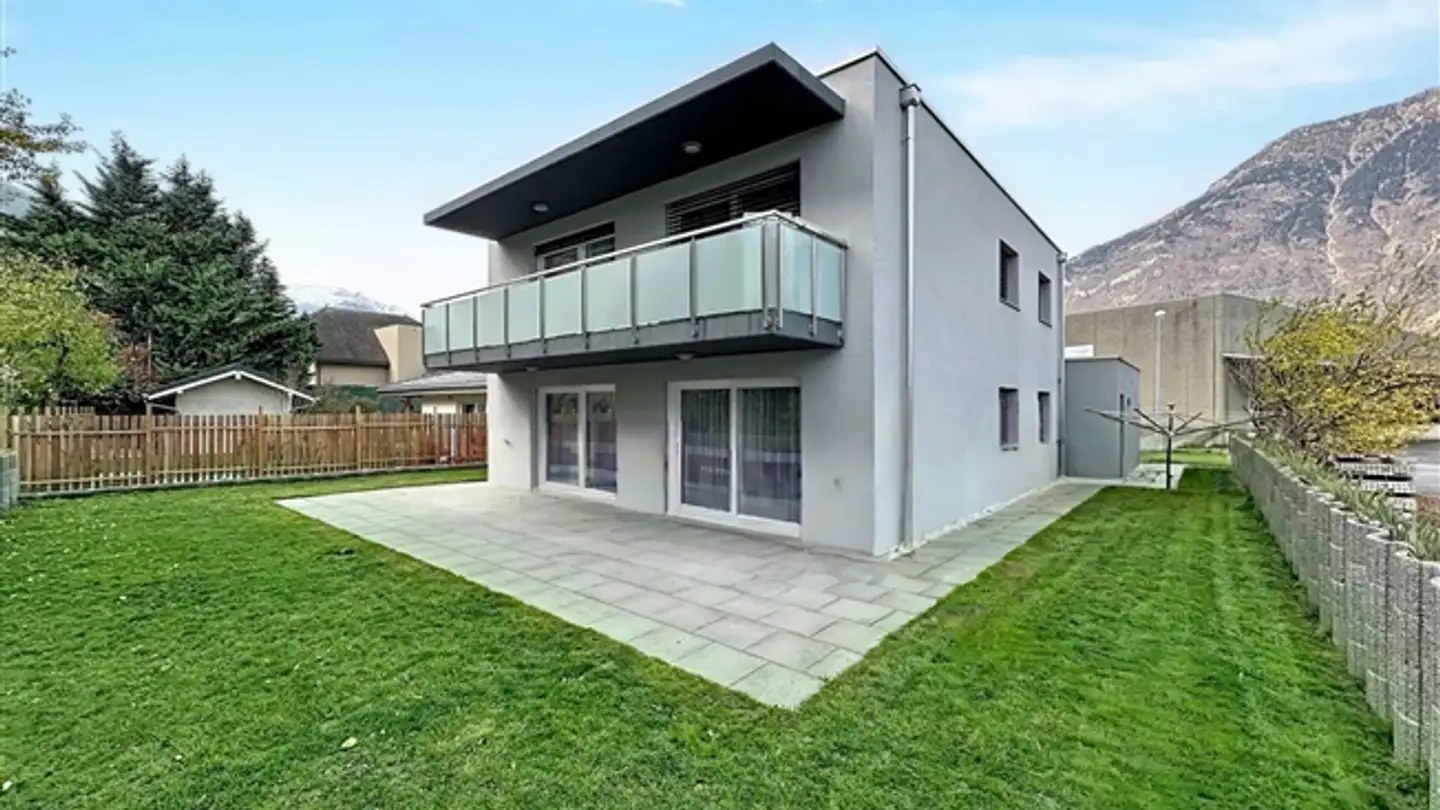 Villa for sale - 1906 Charrat