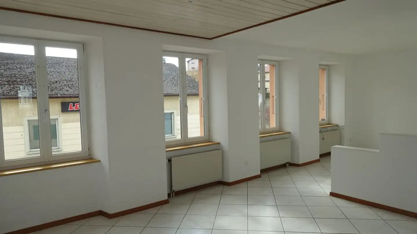 Dachgeschosswohnung mieten - Rue Du Pont 16, 2720 Tramelan - Foto 2