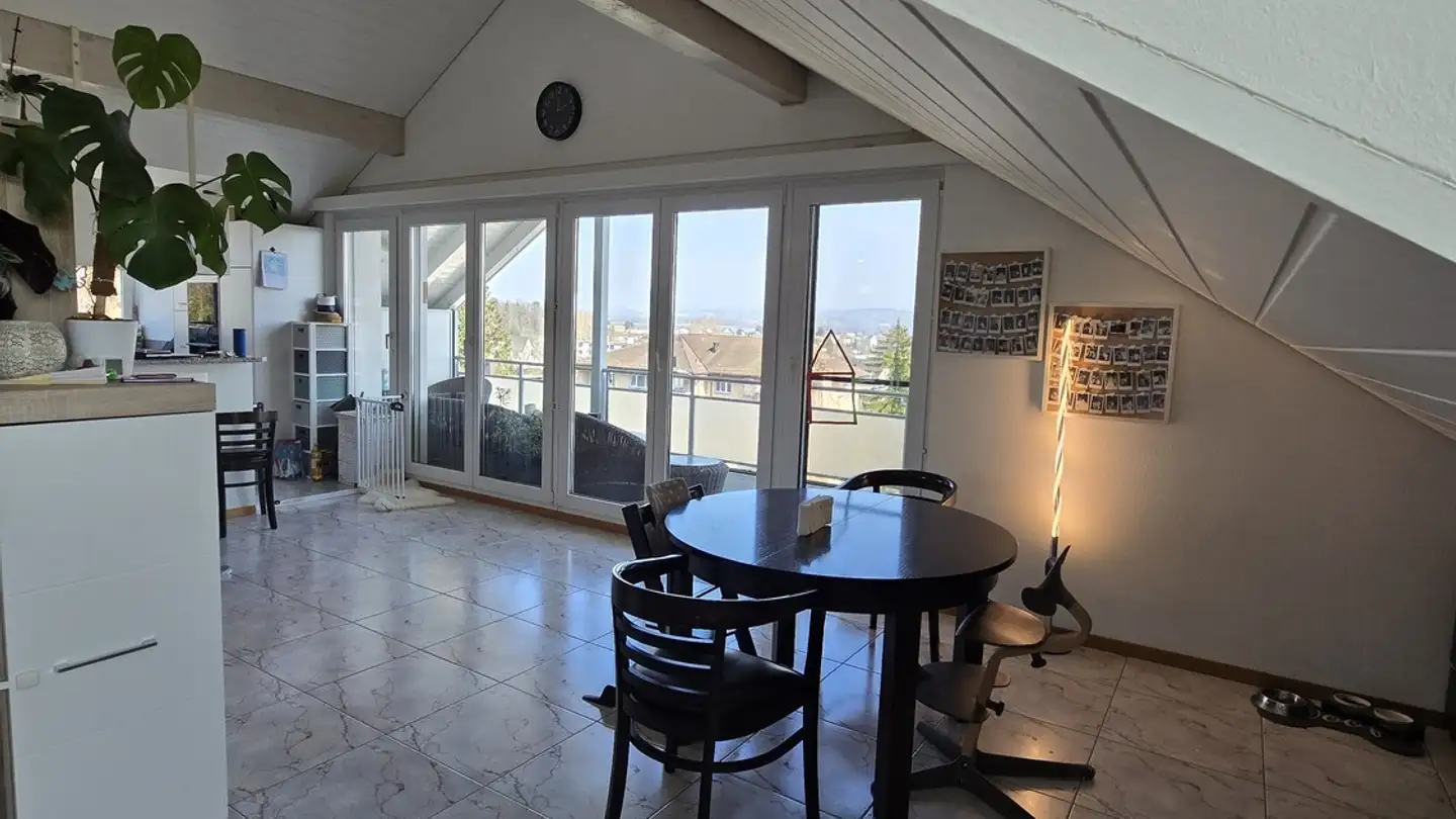 Dachgeschosswohnung mieten - Höhenstrasse 1a, 8154 Oberglatt ZH - Foto 3