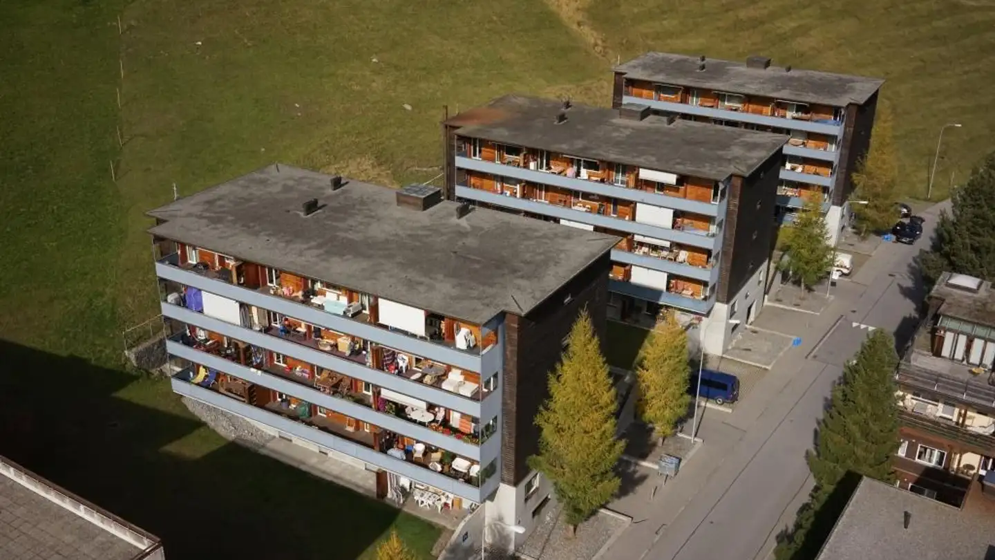 Place de parking souterraine à louer - Dorfstrasse, 7260 Davos Dorf