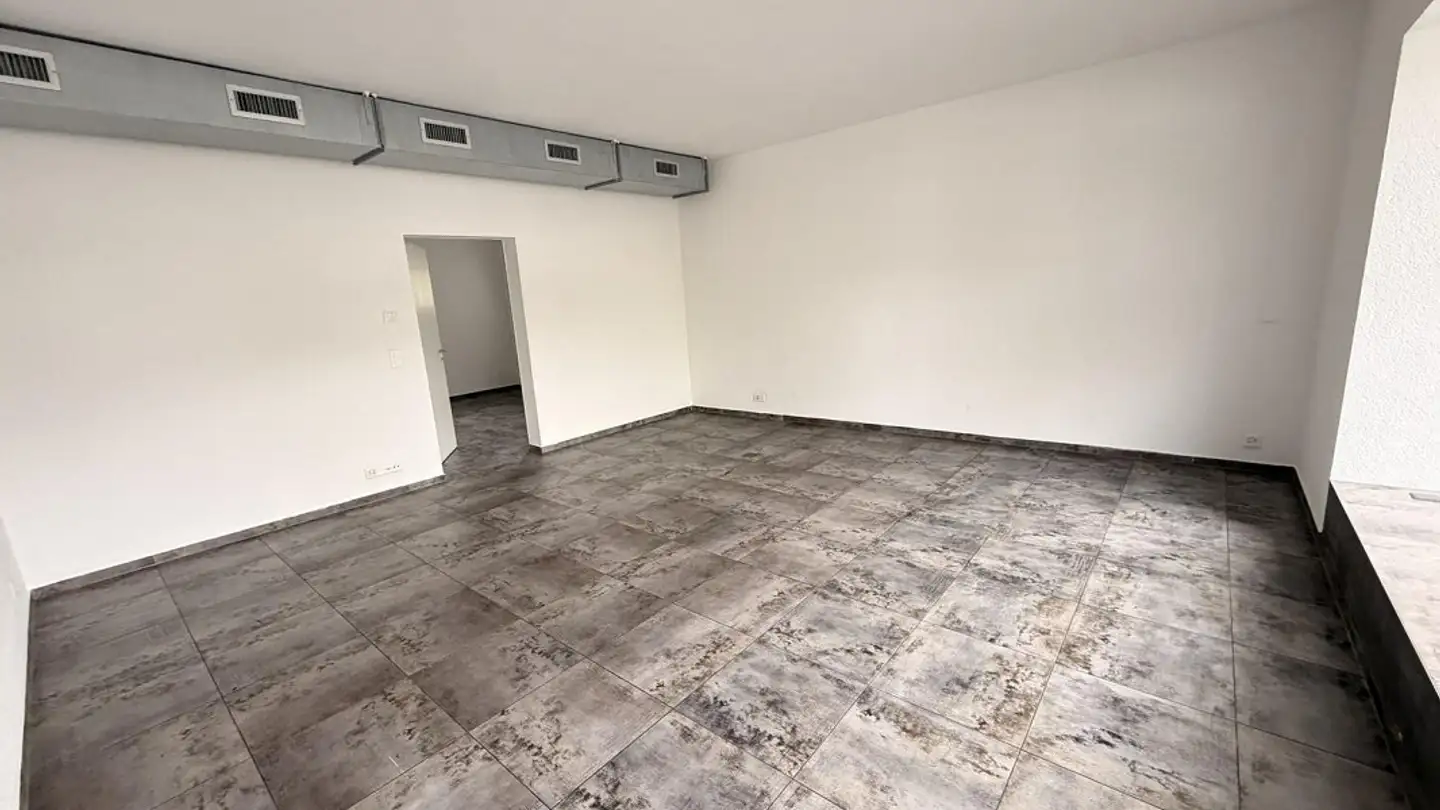 Gewerbe mieten - Bahnhofstrasse 59, 8154 Oberglatt ZH - Foto 2