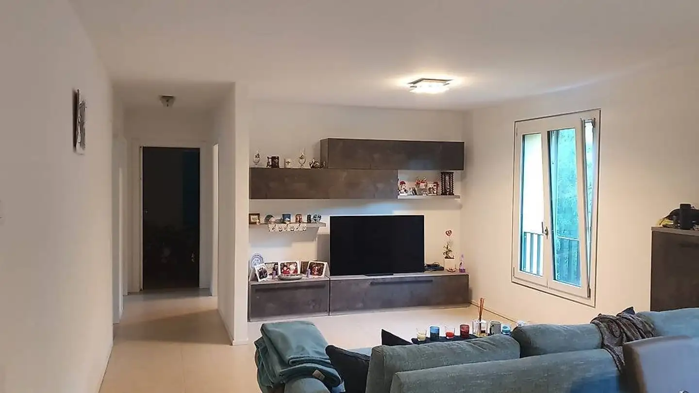 Apartment for rent - 6837 Bruzella